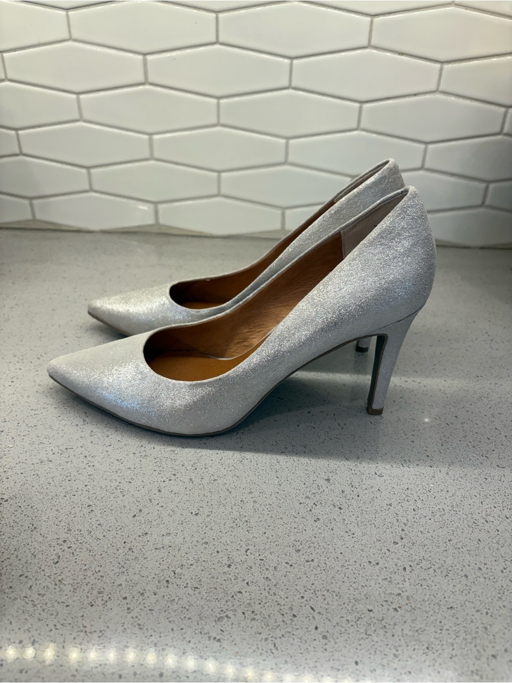 Seychelles Silver Glitter Pointed-Toe Heels